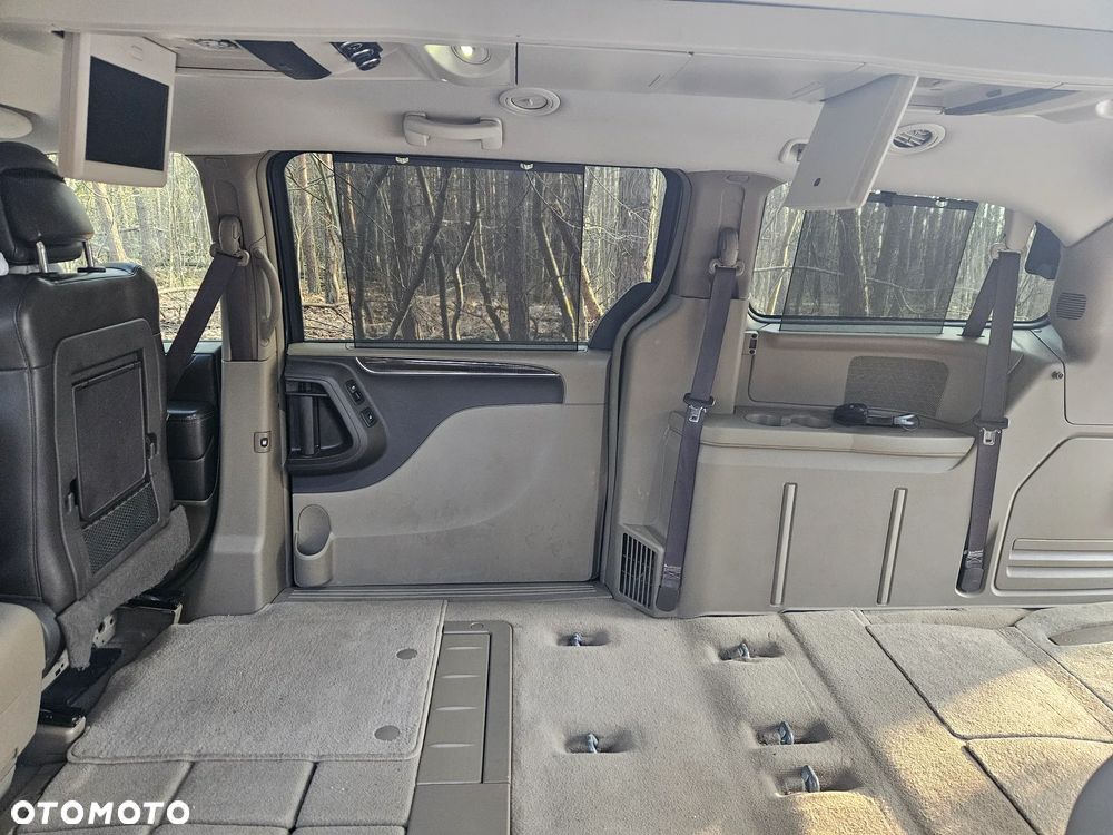 Lancia Voyager 3.6 Gold - 6