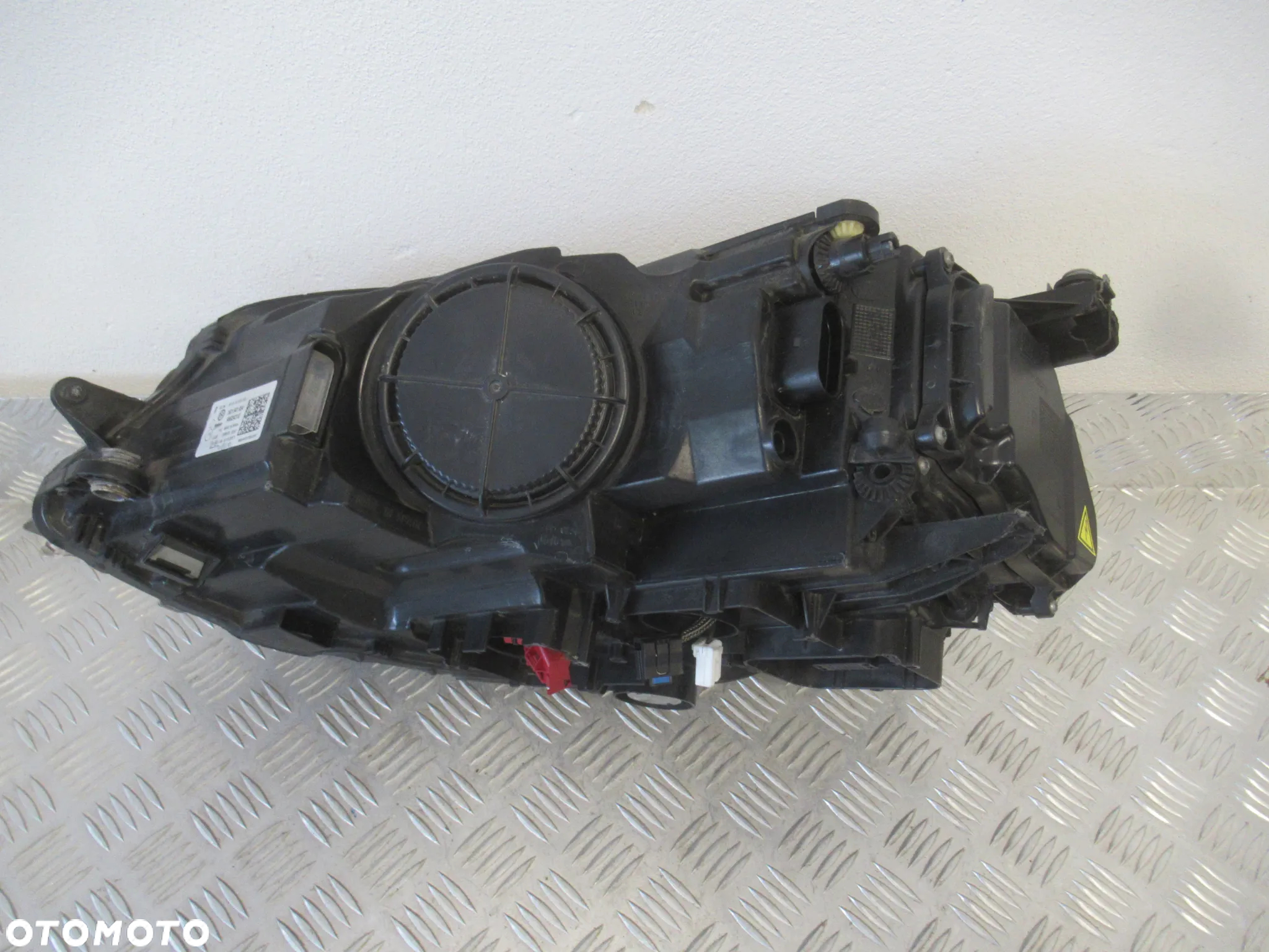 LAMPA PRZEDNIA PRZÓD PRAWA VW GOLF VII 7 5G1 BI-XENON 2012-2016 rok - 12