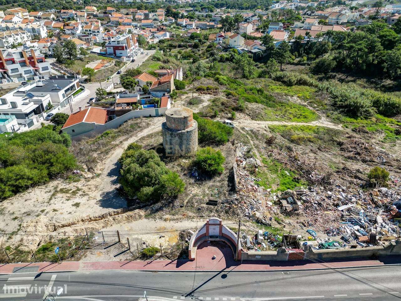Prédio urbano 1.480m2 implantação, 2 pisos, 1.632m2 terreno, a 3km da - Grande imagem: 2/36