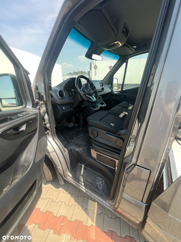 Mercedes-Benz Sprinter - 18