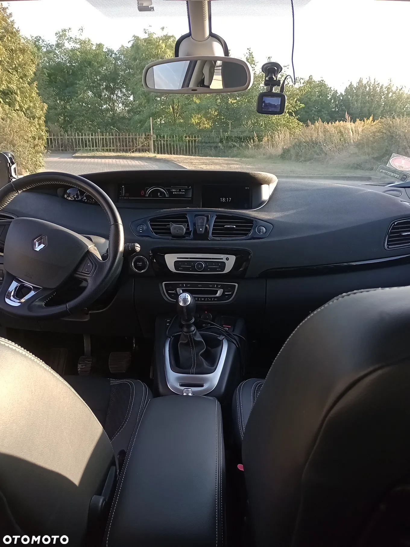 Renault Grand Scenic ENERGY TCe 130 S&S Bose Edition - 8