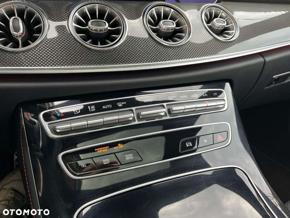 Mercedes-Benz Klasa E AMG 53 4-Matic+ 9G-TRONIC - 24