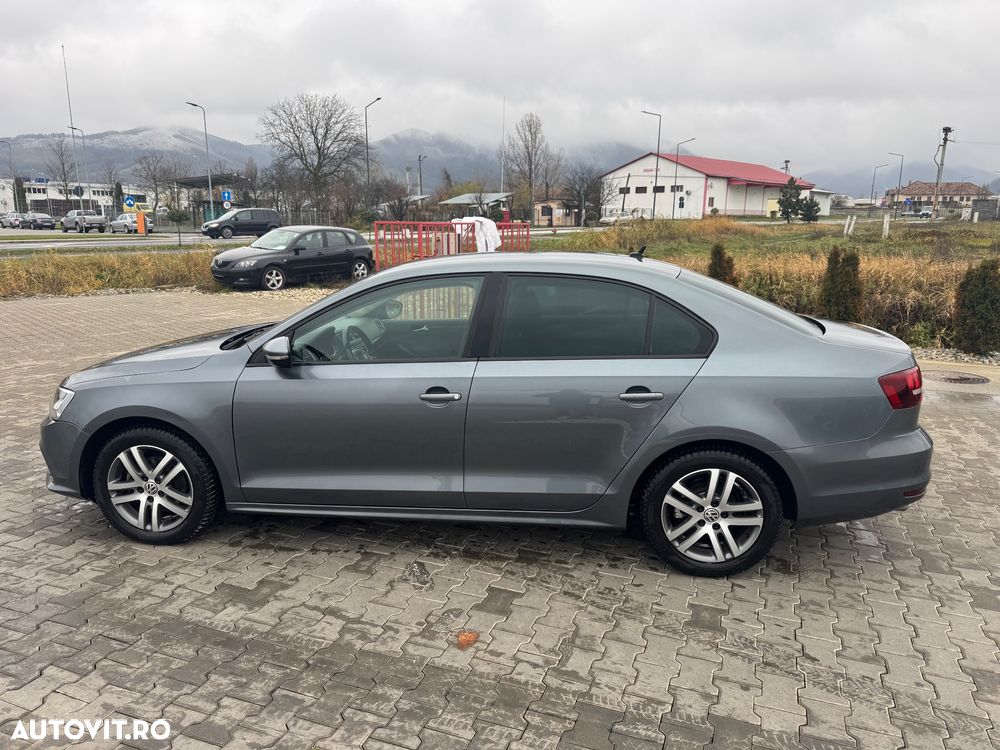 Volkswagen Jetta 1.2 TSI Comfortline - 4