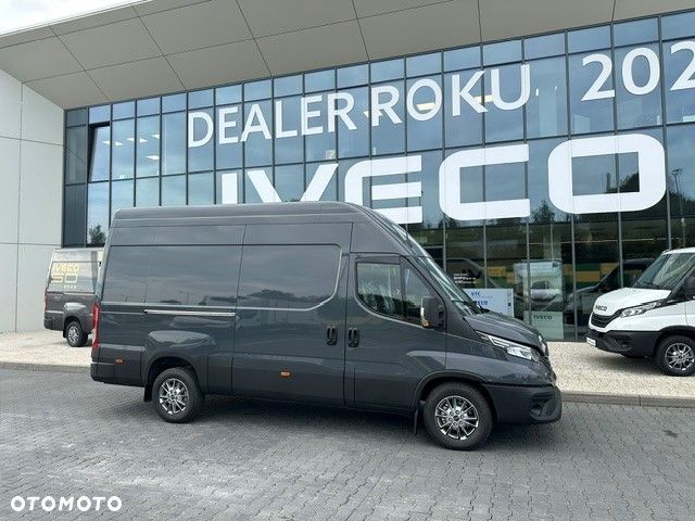 Iveco 35S18HA8V