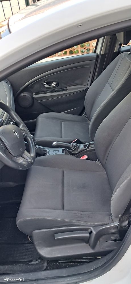 Renault Mégane 1.5 dCi Confort - 5