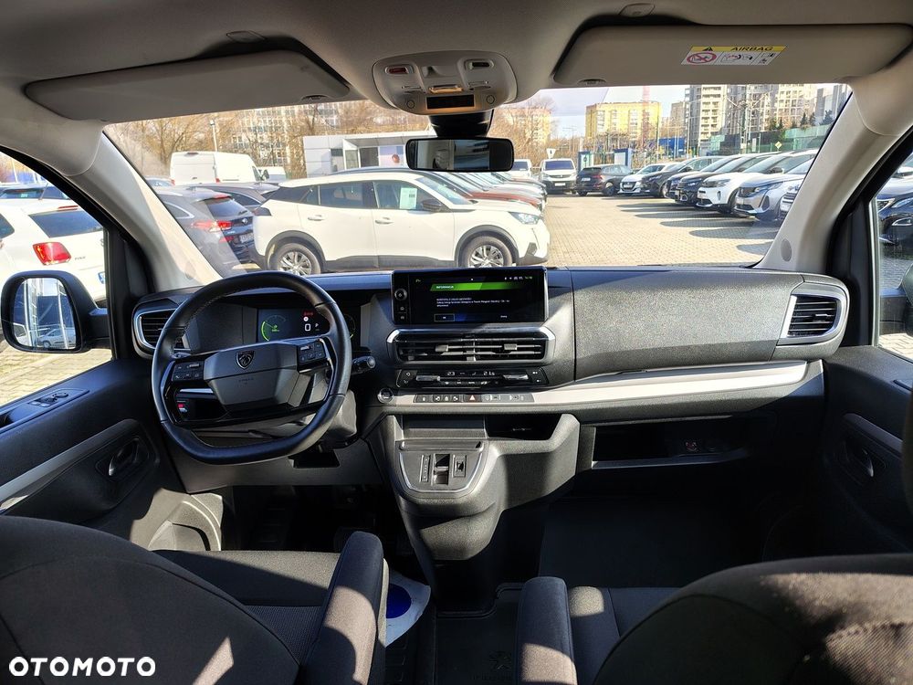 Peugeot Traveller - 9