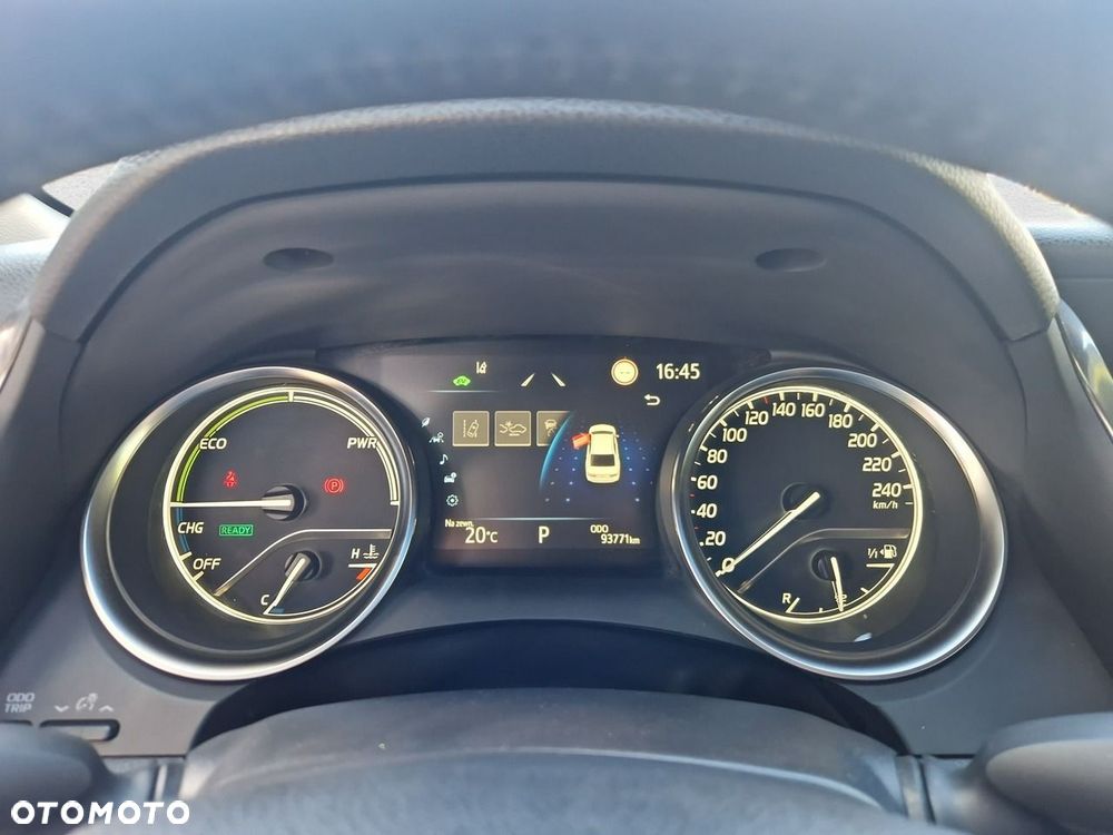 Toyota Camry - 17