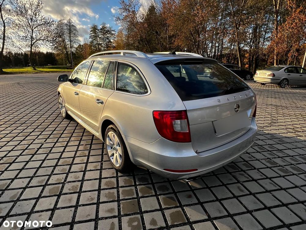 Skoda Superb 2.0 TDI Ambition - 8