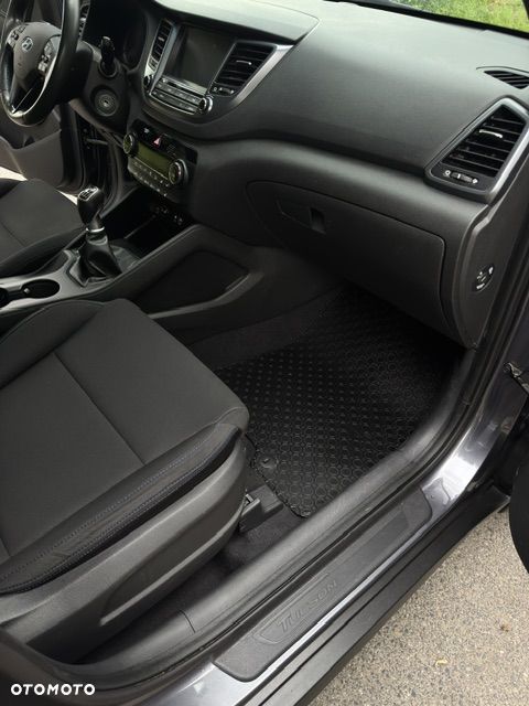 Hyundai Tucson 1.6 GDI BlueDrive GO 2WD - 18