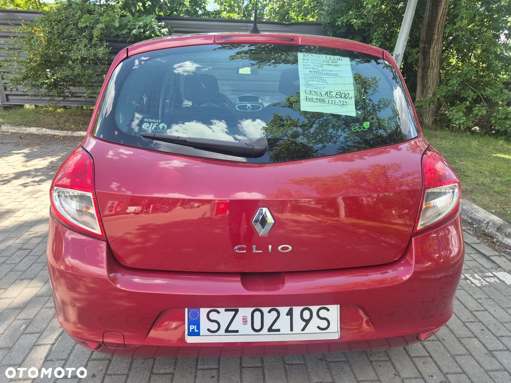 Renault Clio 1.2 16V Privilege - 3