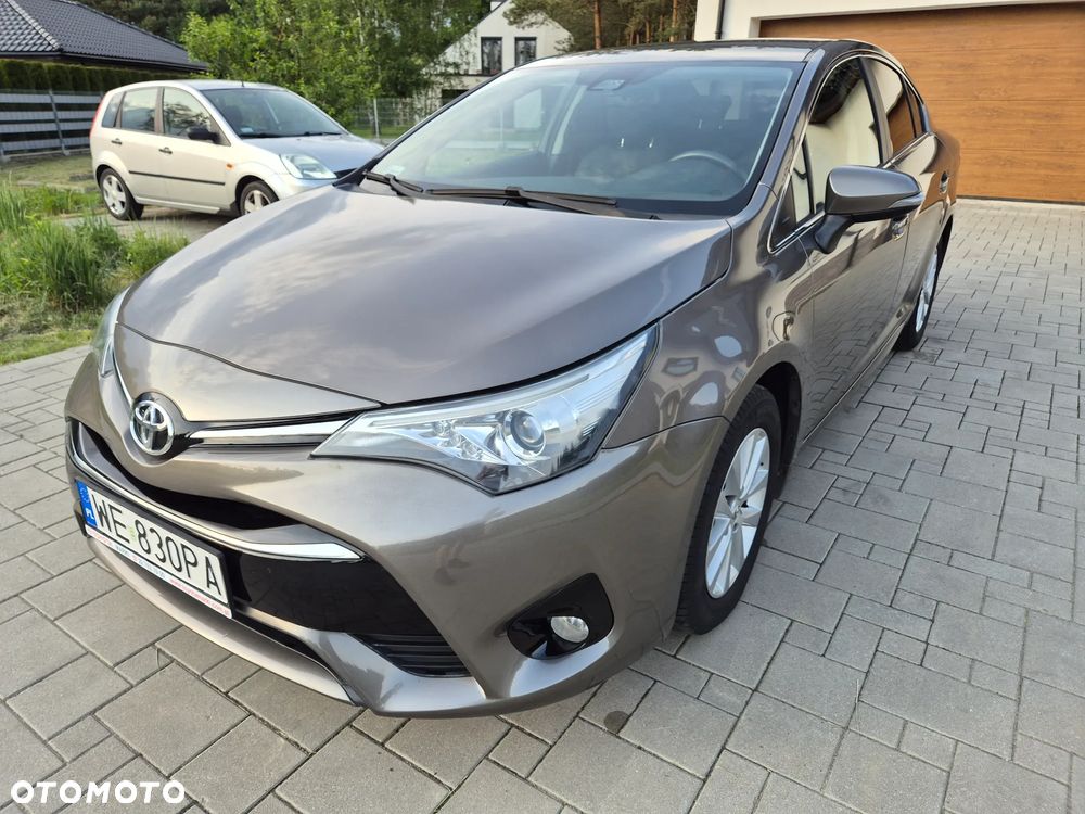 Toyota Avensis 1.6 Active - 1