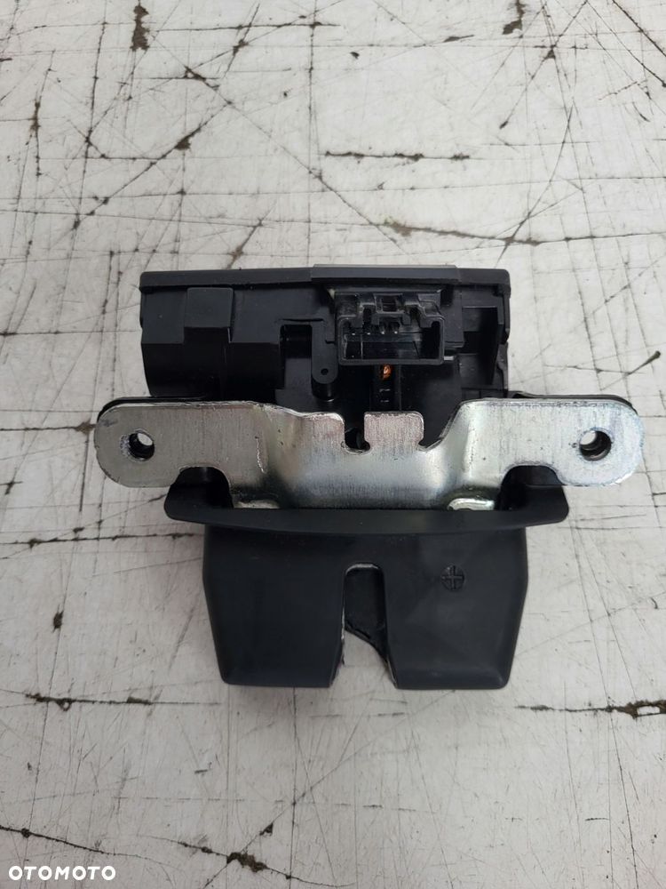 zamek klapy bagażnika tył tylny ford fiesta mk7 b-max 12- - 4
