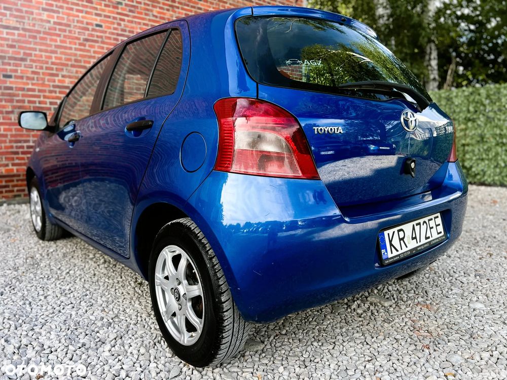 Toyota Yaris - 32