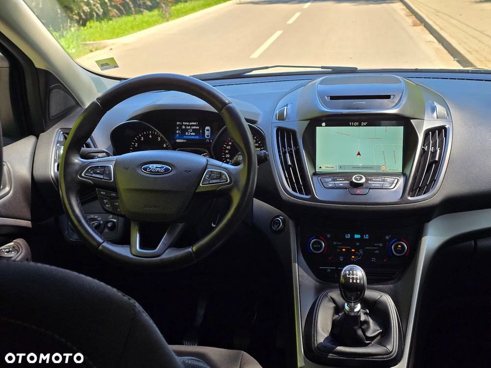 Ford Kuga 1.5 EcoBoost 2x4 Titanium - 27