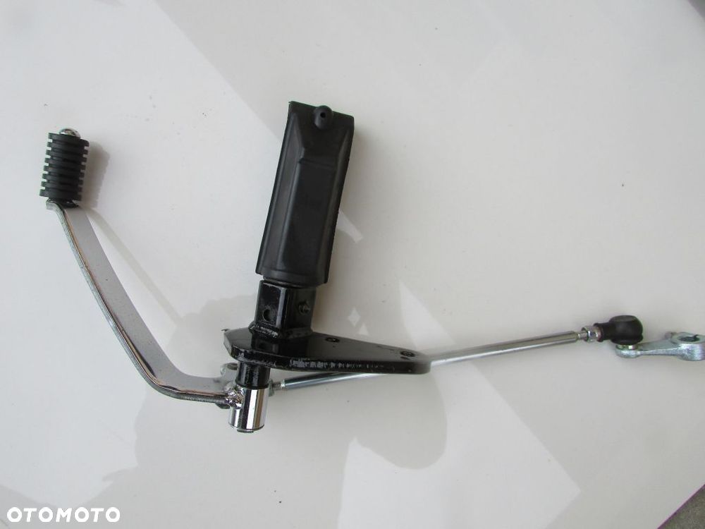 Suzuki GZ 125 Marauder podnóżek set kierowcy lewy kompletny - 2