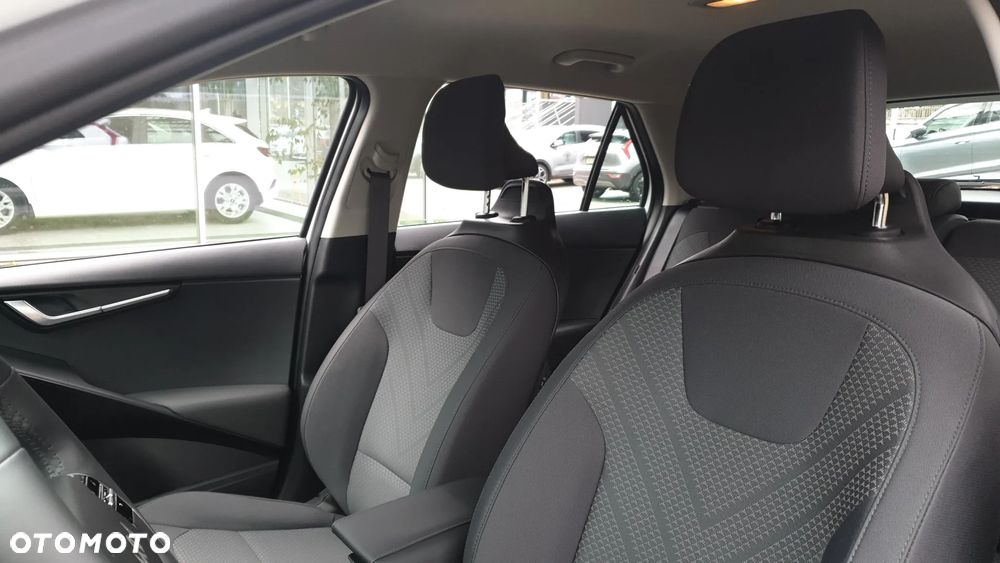 Kia Niro 1.6 GDI Hybrid M - 11