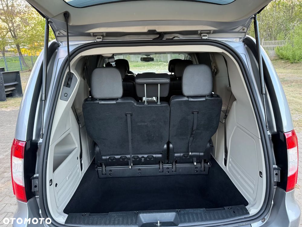 Chrysler Town & Country 3.6 Touring - 21