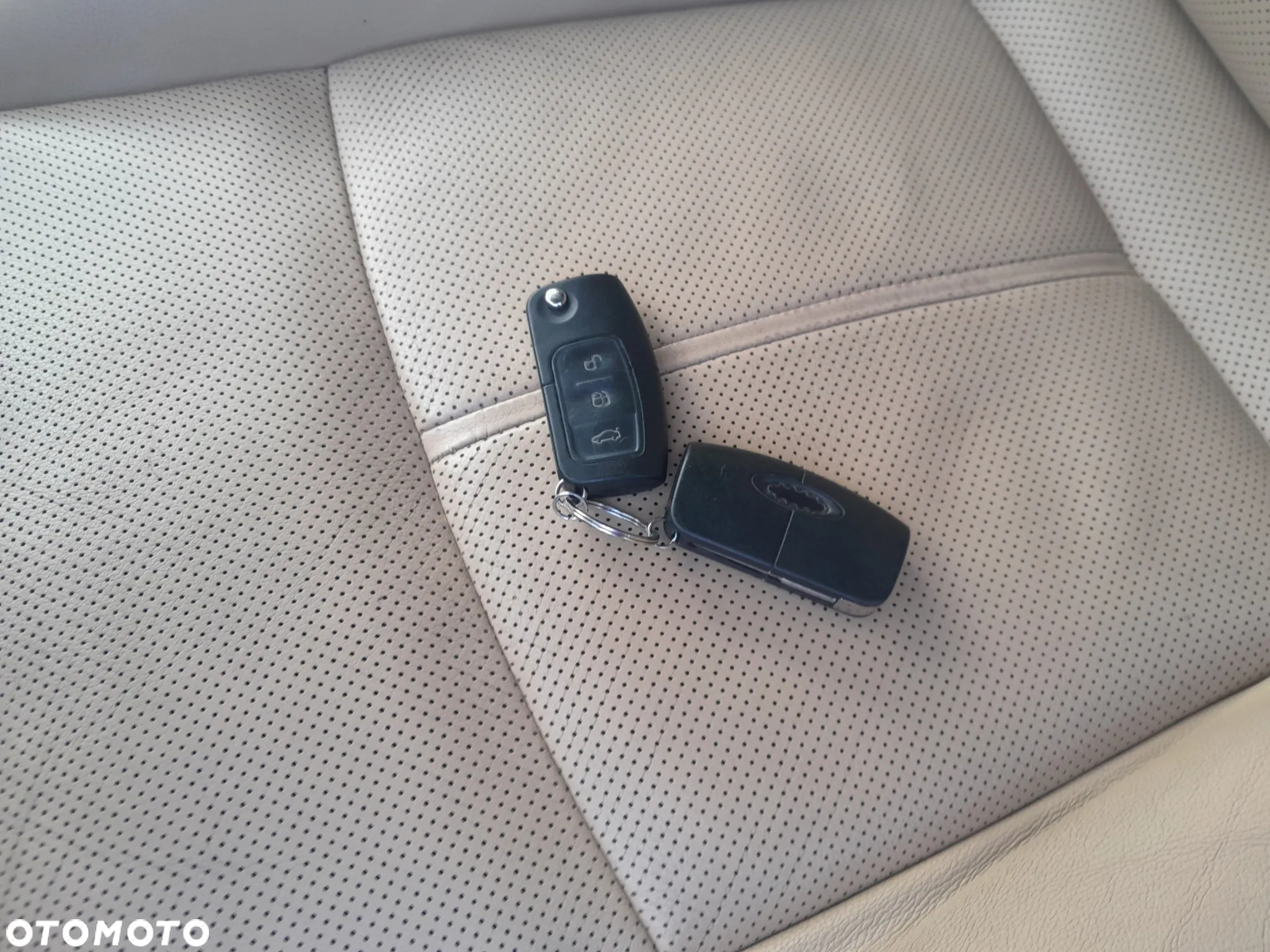 Ford Mondeo Turnier 2.0 Ghia X - 12