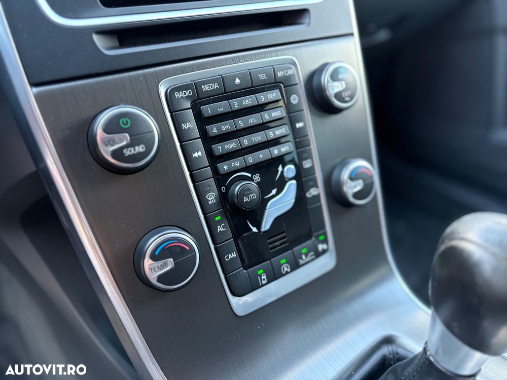Volvo V60 D2 ECO Start-Stop Momentum - 9