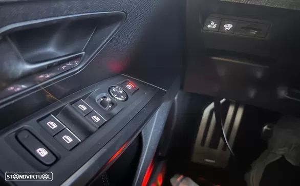 Peugeot E-3008 73 kWh GT - 15