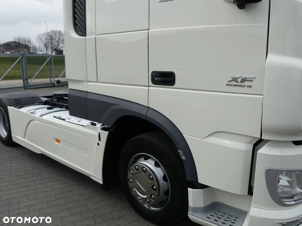 DAF XF 106.460  /  AUTOMAT / SUPER SPACE CAB / - 13