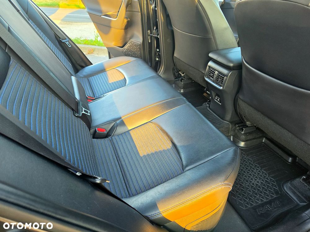 Toyota RAV4 - 26