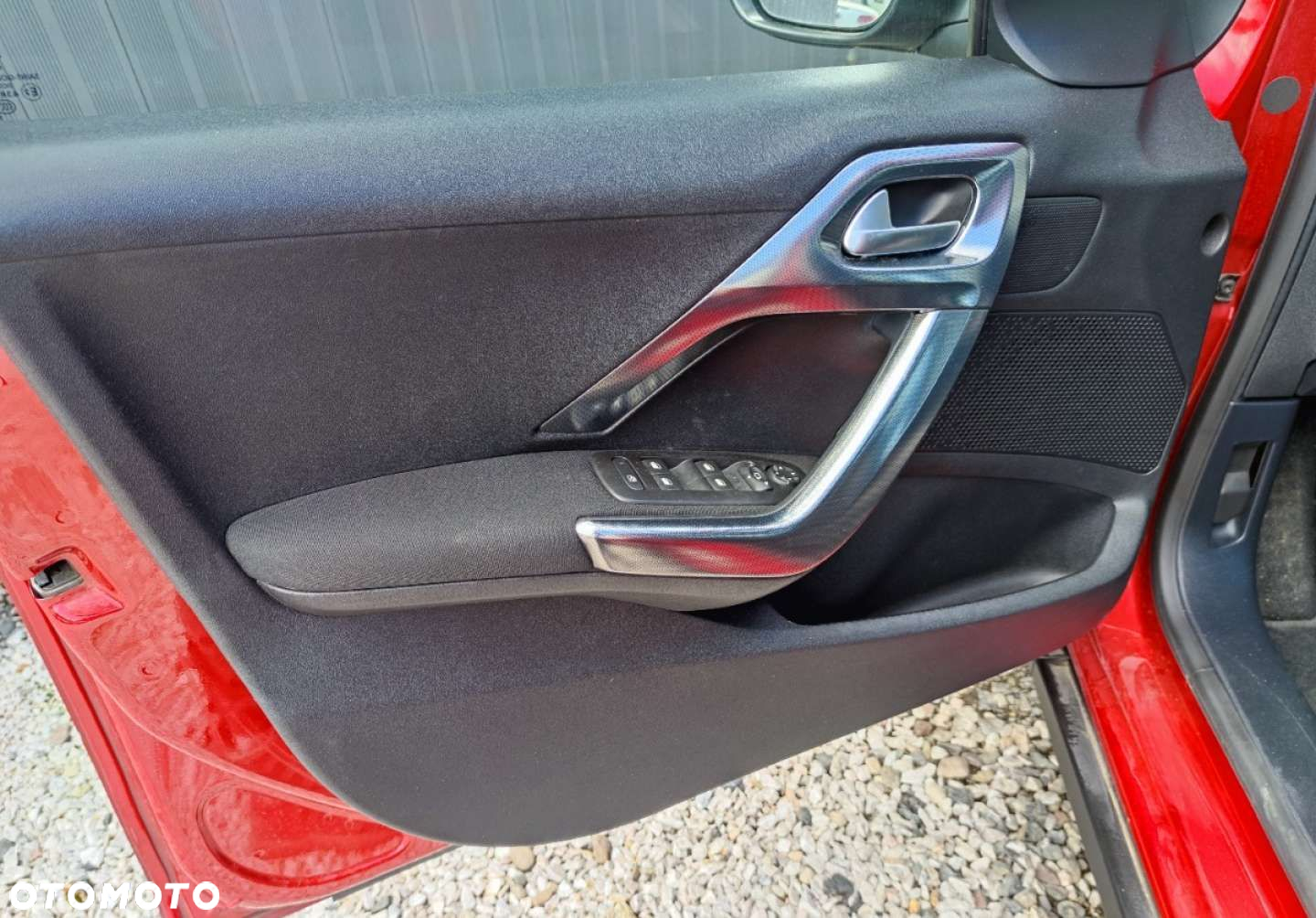 Peugeot 2008 PureTech 110 Stop&Start EAT6 Allure - 30