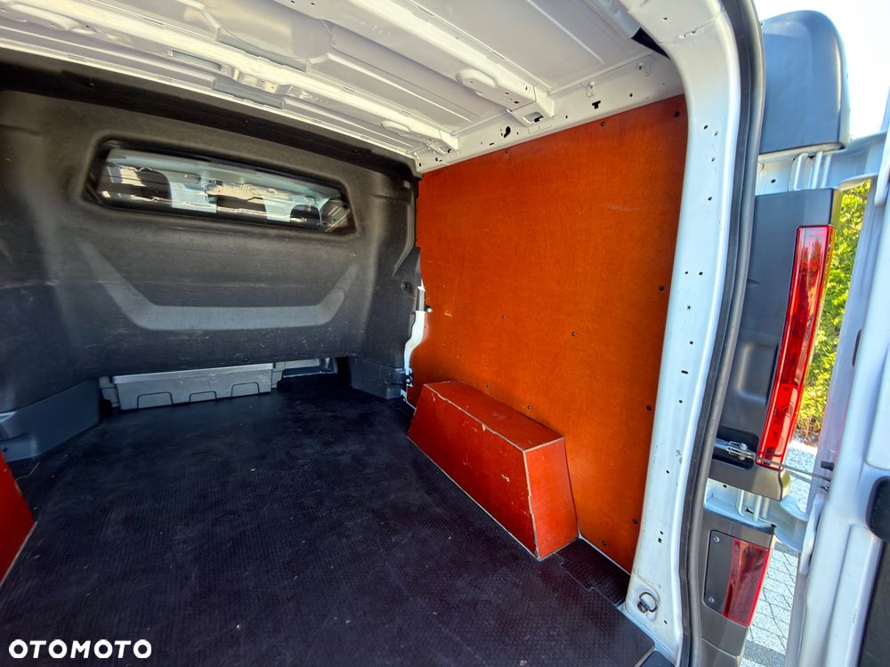 Renault Trafic - 17