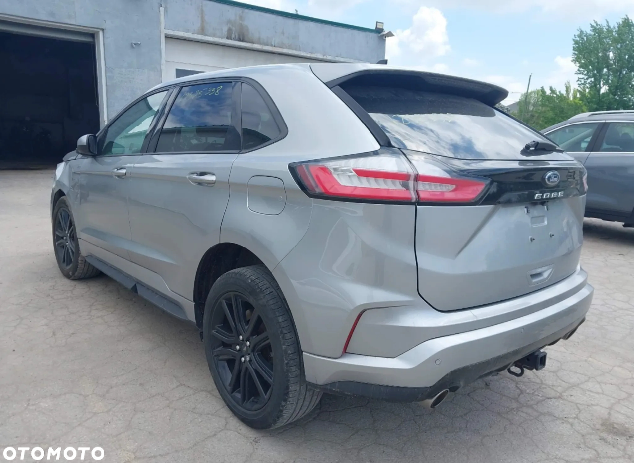Ford Edge - 5