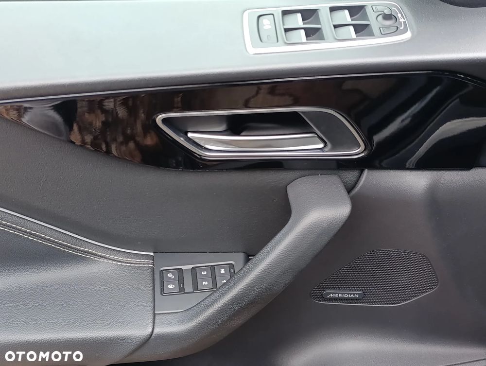 Jaguar F-Pace S AWD - 21