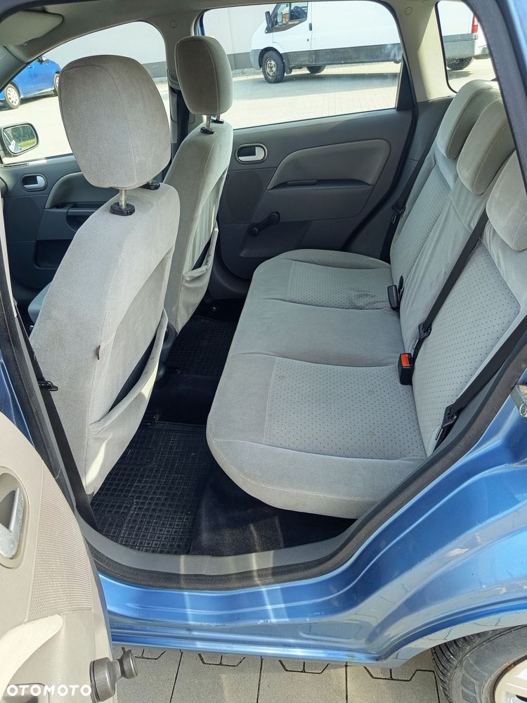 Ford Fiesta - 5