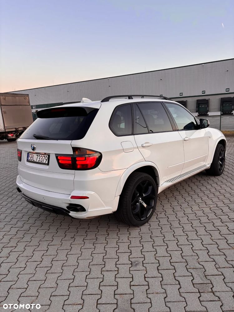 BMW X5 xDrive48i - 7