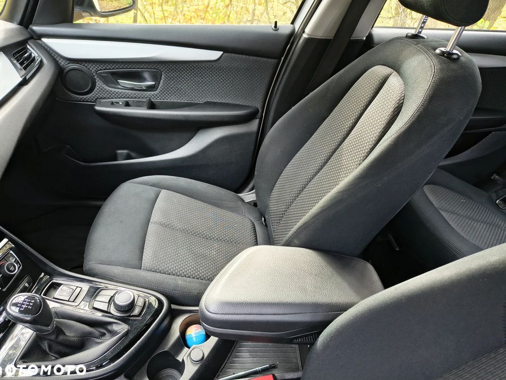 BMW Seria 2 218d xDrive Luxury Line - 11