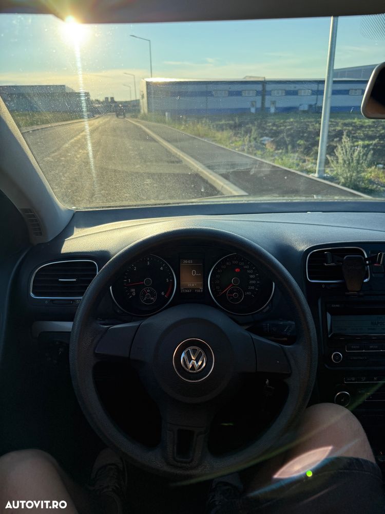 Volkswagen Golf 1.6 TDI DPF Comfortline - 9
