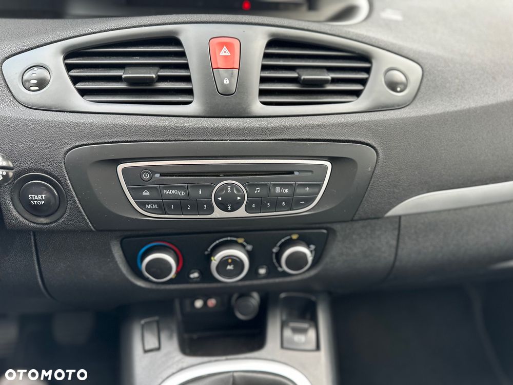 Renault Scenic 1.6 16V 110 Expression - 28