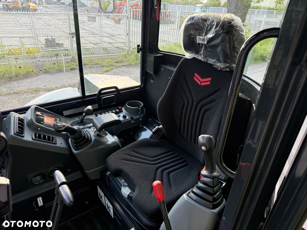 Yanmar Minikoparka Gąsienicowa ViO57 - 32