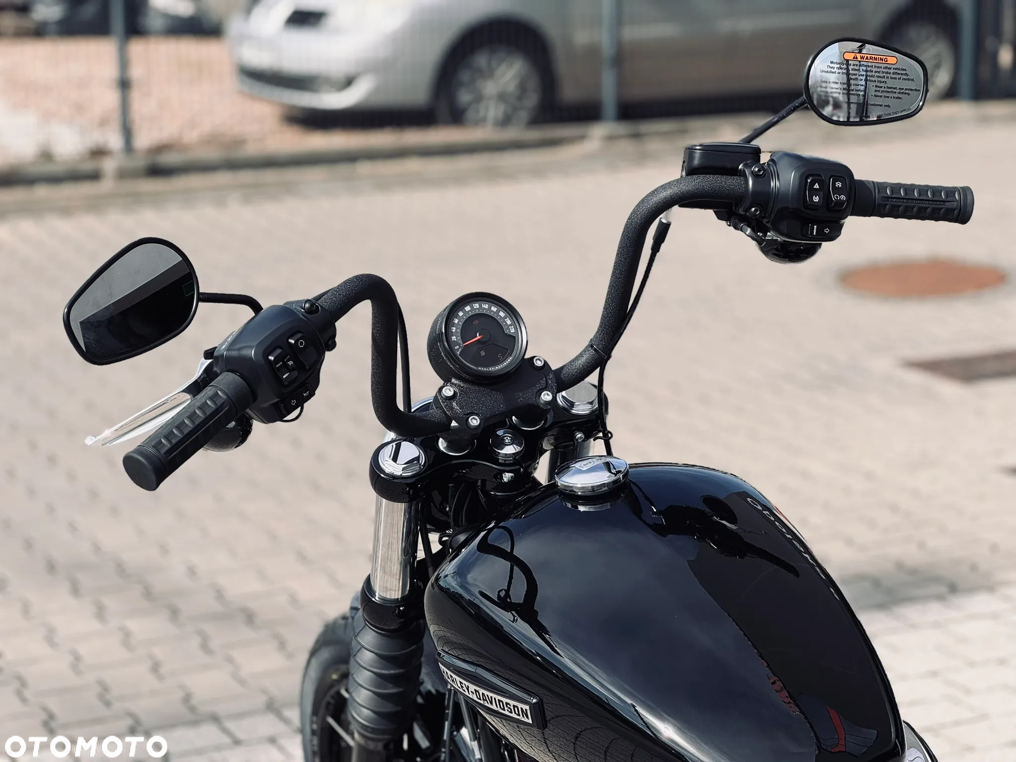 Harley-Davidson Softail Street Bob - 21