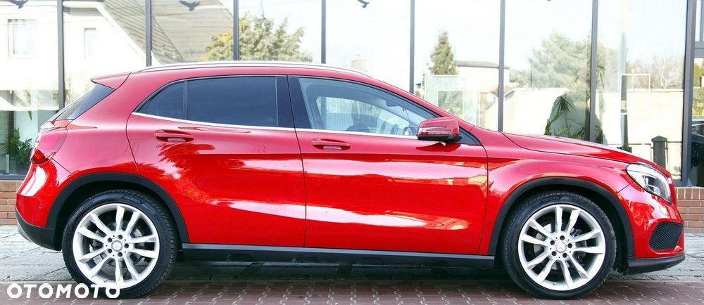 Mercedes-Benz GLA 180 7G-DCT Style - 20