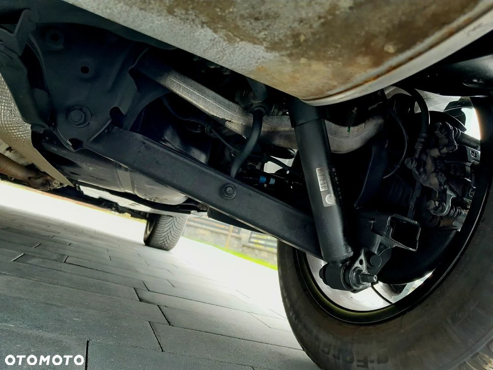 Nissan Qashqai 1.6 dCi DPF Start/Stop tekna - 17