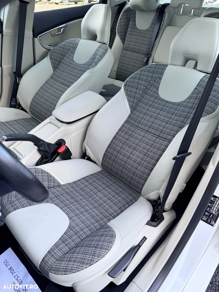 Volvo V40 D2 DRIVe Kinetic - 17