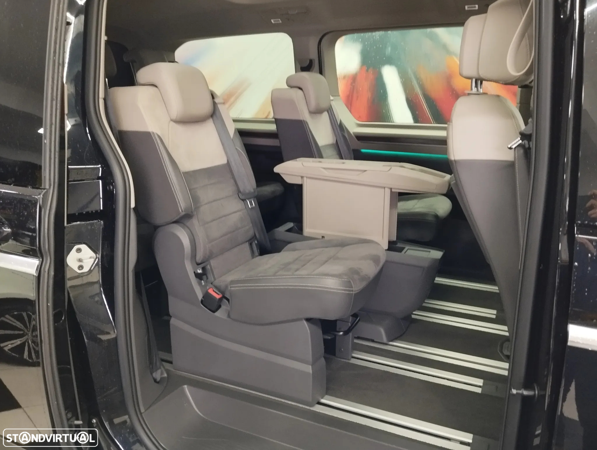 VW Multivan 2.0 TDI Style Longa DSG - 19