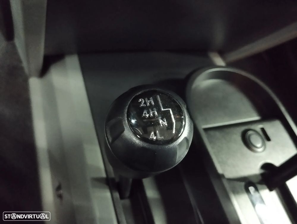 Jeep Wrangler Unlimited 2.8 CRD ATX Sahara - 24