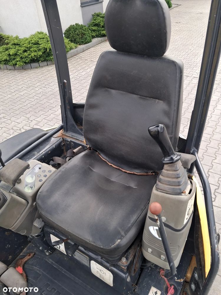 Yanmar ViO 20-4 - 14