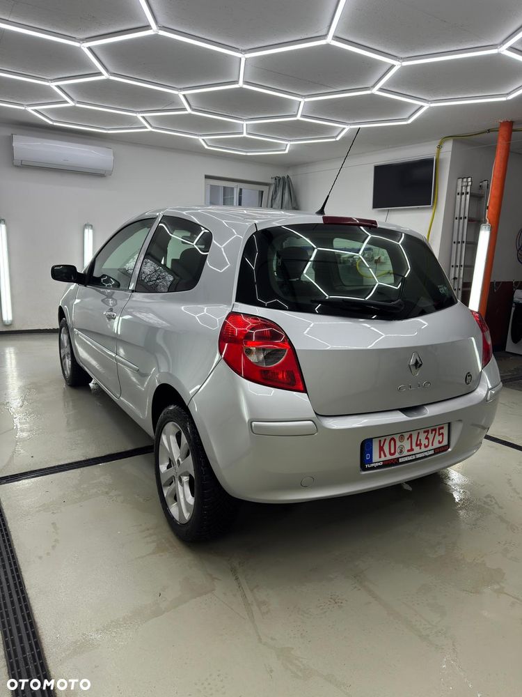 Renault Clio - 5