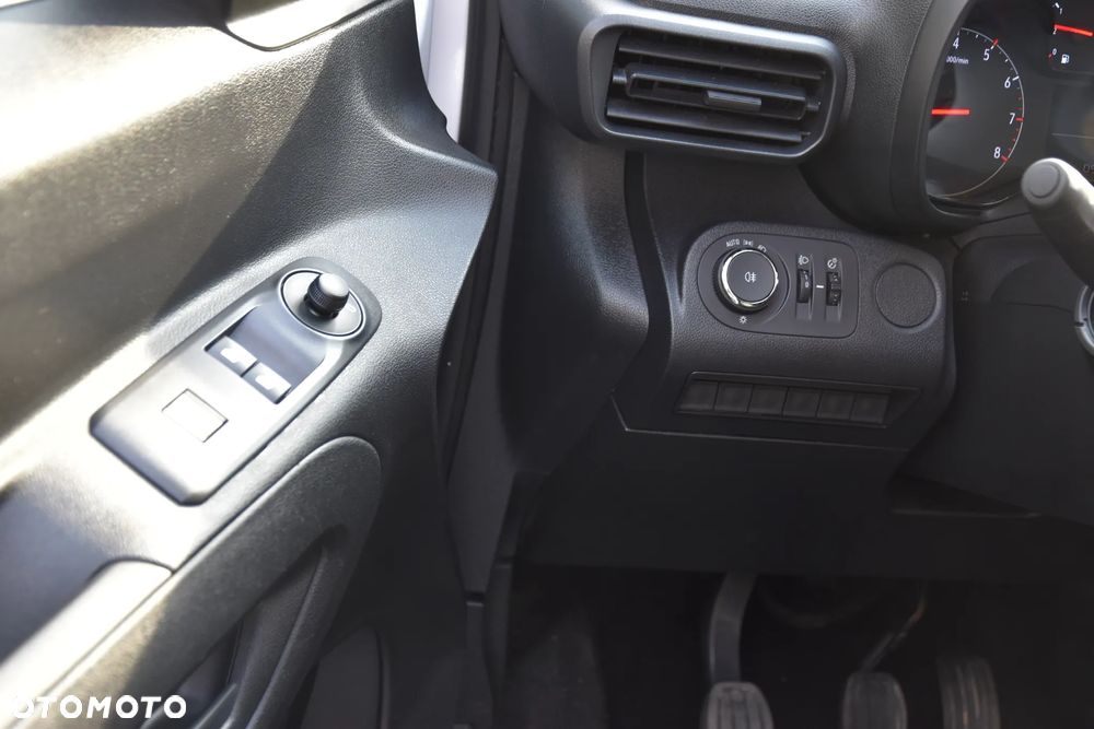 Opel Combo - 21