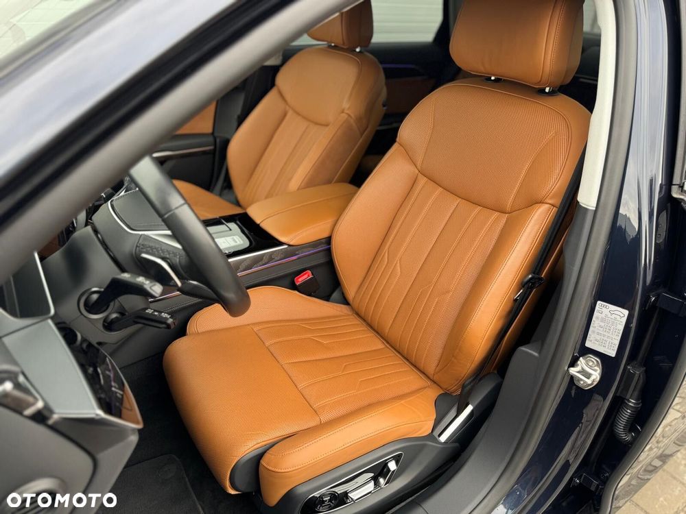 Audi A8 L 60 TFSI e Quattro Tiptronic - 32