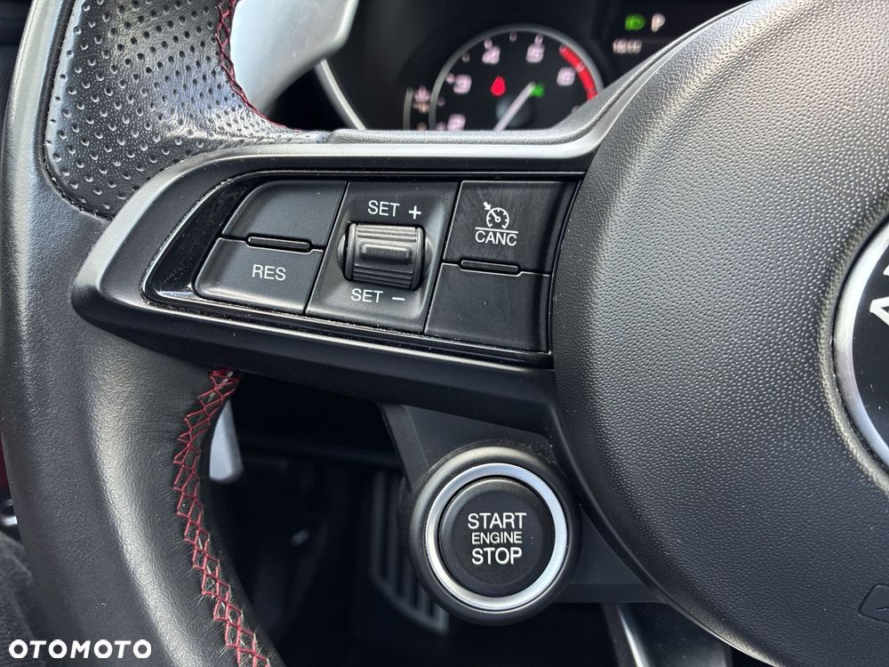 Alfa Romeo Giulia 2.0 Turbo - 27