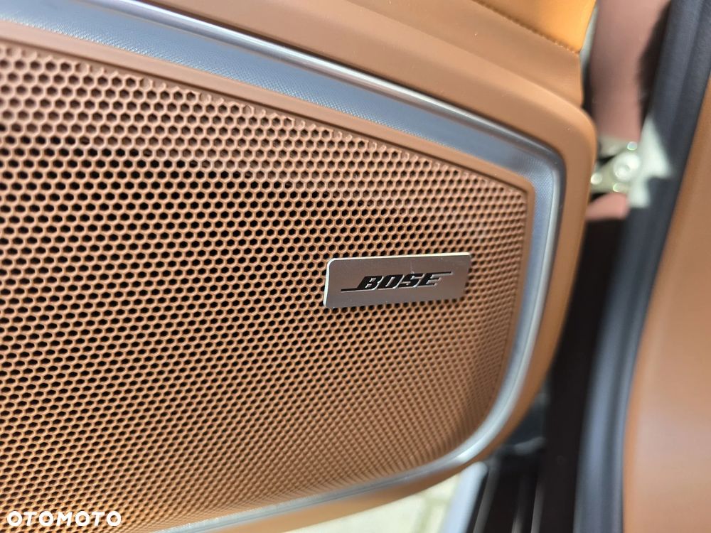 Porsche Panamera 4 Platinum Edition - 39