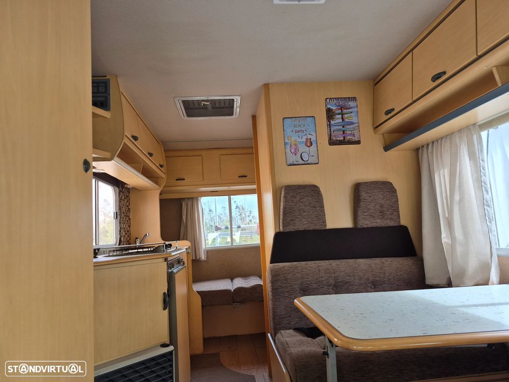 Challenger Genesis FORD TRANSIT 2.5 TD - 6 DORMIDAS - 6 LUGARES - 17