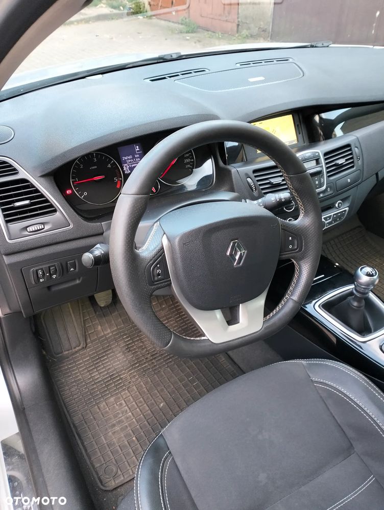Renault Laguna dCi 110 FAP Bose Edition - 19